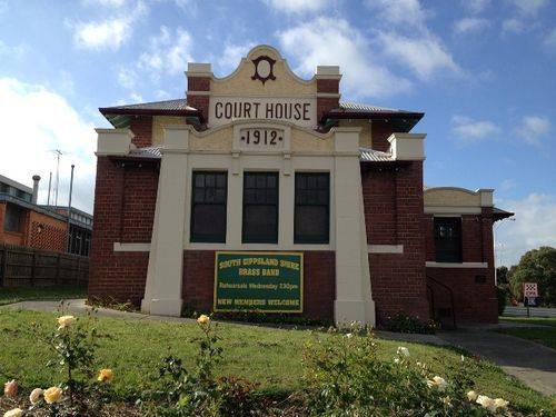 Leongatha Courthouse : April 2014