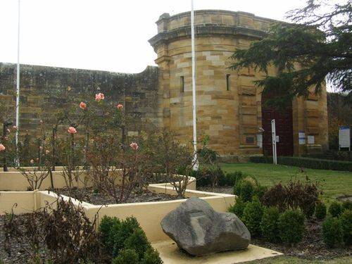 Hedges Garden & Plaque : June 2014