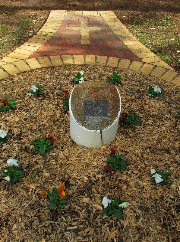 Plaque 2: 05-May-2016