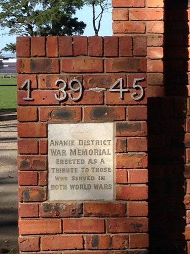 Anakie District Memorial Gates Inscription : 23-09-2013