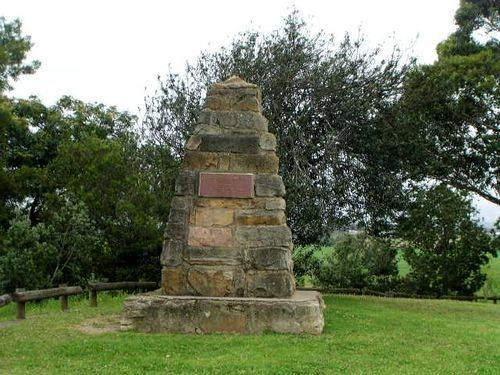 Angus McMillan Cairn