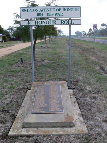 Avenue of Honour : 10-May-2012 Avenue of Honour : 10-May-2012