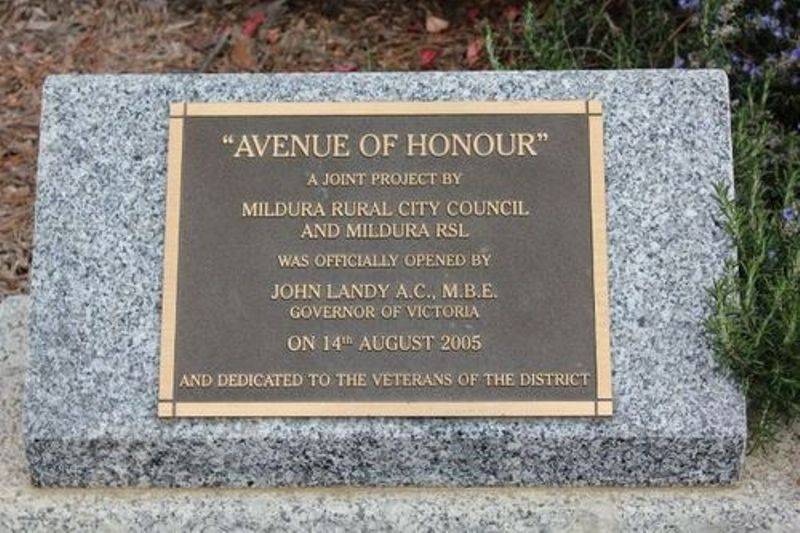 Plaque Inscription : 08-July-2015