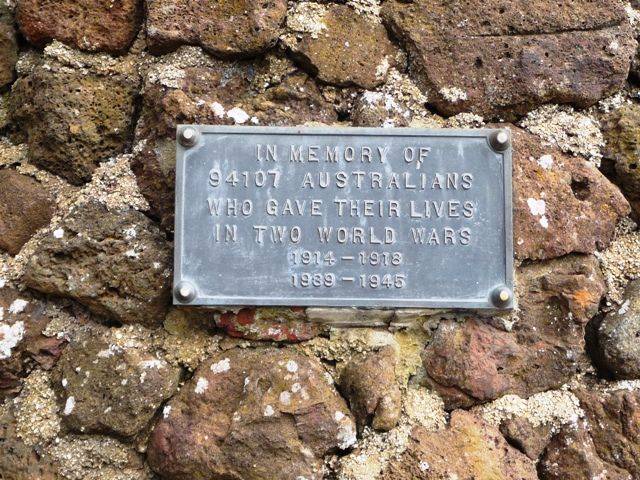 Cairn at Weatherboard : 03-April-2011 (Kent Watson) Cairn at Weatherboard : 03-April-2011 (Kent Watson)