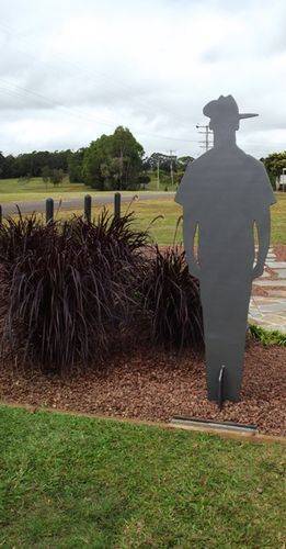 Avenue of Honour Sculpture 2 : 06-07-2013