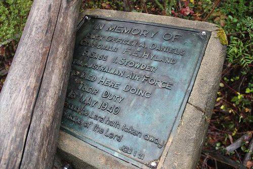 Avro Anson Aeroplane Crash : 10-June-2013 Avro Anson Aeroplane Crash : 10-June-2013