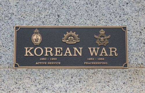 Balranald War Memorial : 04-July-2011