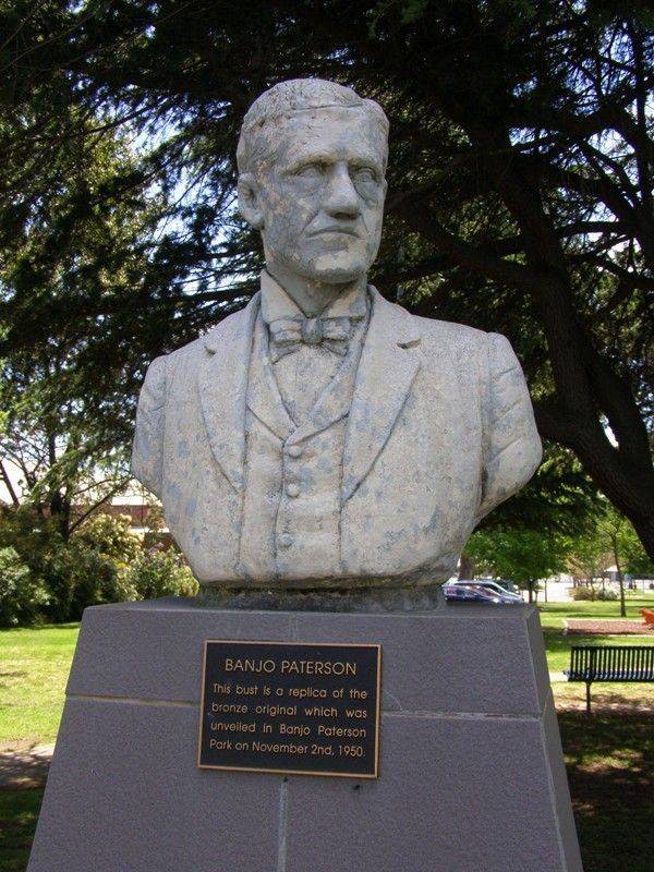 Banjo Paterson Sculpture : 16-October-2014