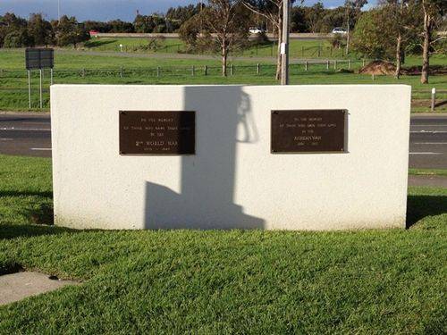 Belmont War Memorial WW2 & Korea : 10-09-2013 Belmont War Memorial WW2 & Korea : 10-09-2013