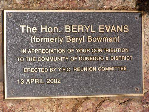 Beryl Evans Plaque : 28-July-2014 Beryl Evans Plaque : 28-July-2014