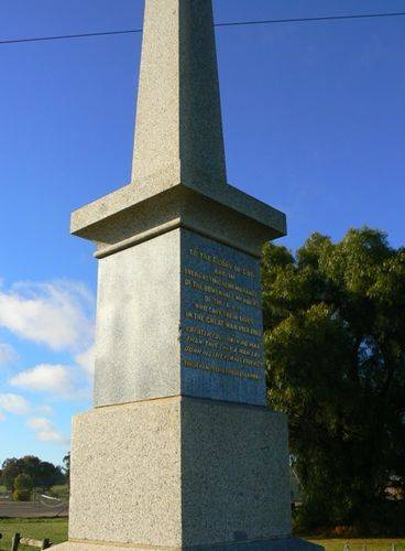 Bowenvale War Memorial : 22-July-2012