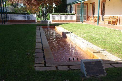 Commemorative Water Feature : August 2014 Commemorative Water Feature : August 2014