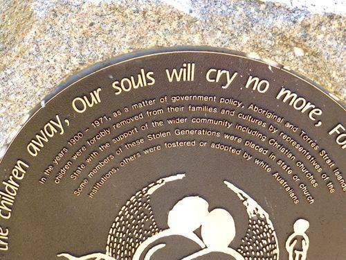 Plaque Closeup : 27-05-2014