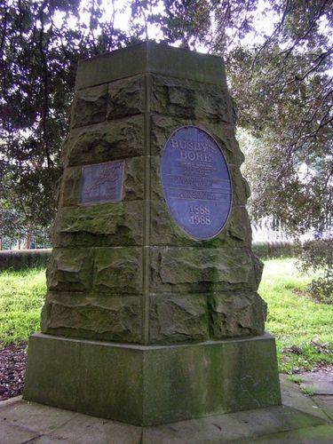 Busby Bore Cairn : 28-May-2011