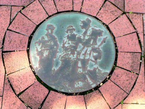 Cairns Remembrance Walkway Cairns Remembrance Walkway