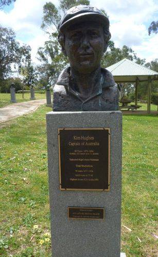 Captains` Walk - Hughes : 17-October-2012