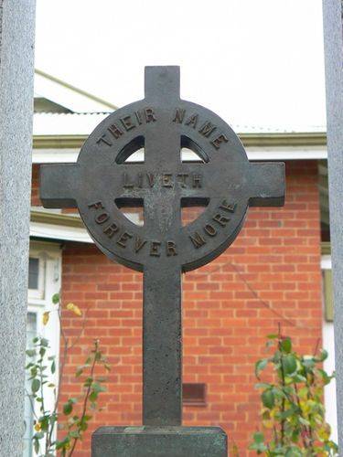 Castlemaine War Memorial : 28-May-2011 Castlemaine War Memorial : 28-May-2011
