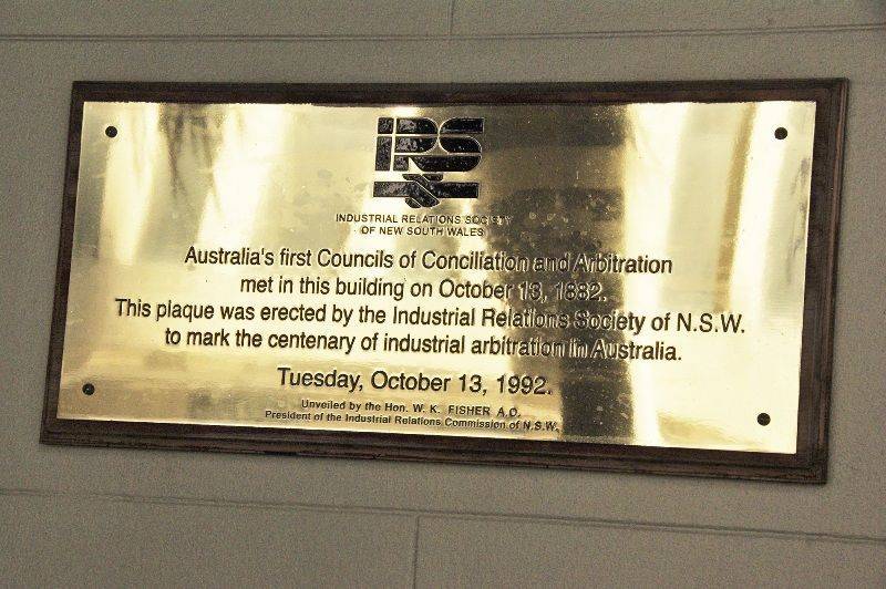 Plaque 2 :
