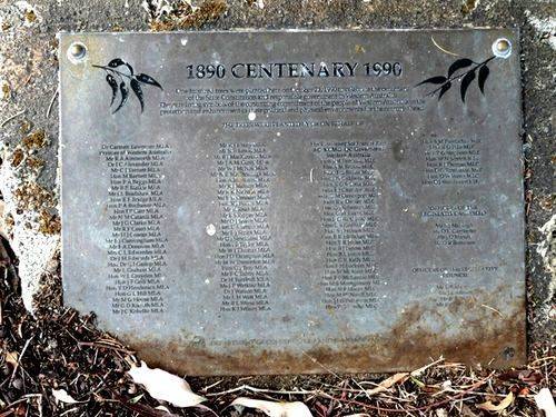 Plaque: 20-April-2014