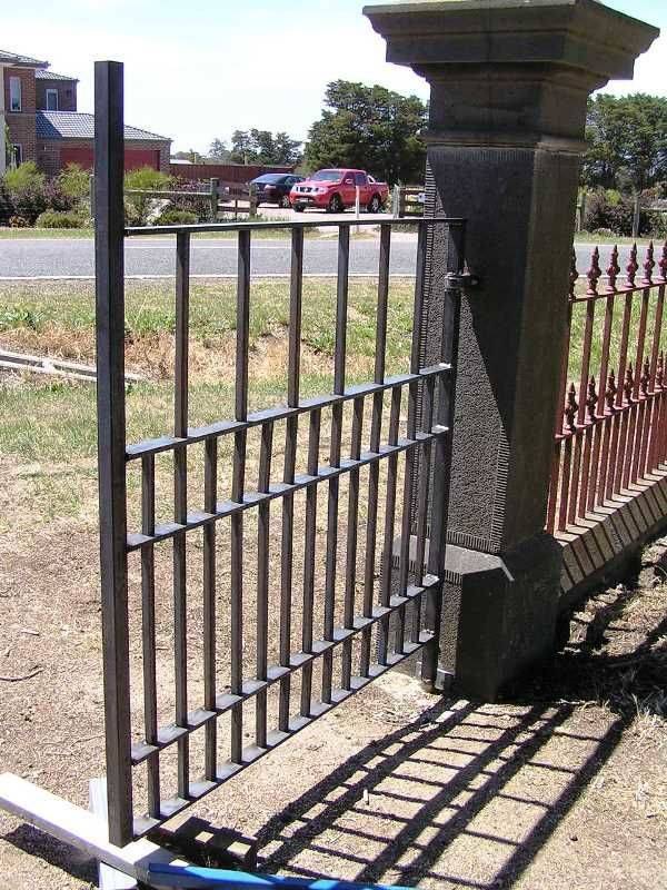 December-2014 : Gate reconstruction (David Jirik) December-2014 : Gate reconstruction (David Jirik)