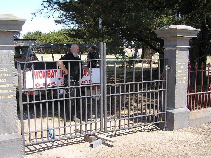 December-2014 : Gate reconstruction (David Jirik) December-2014 : Gate reconstruction (David Jirik)