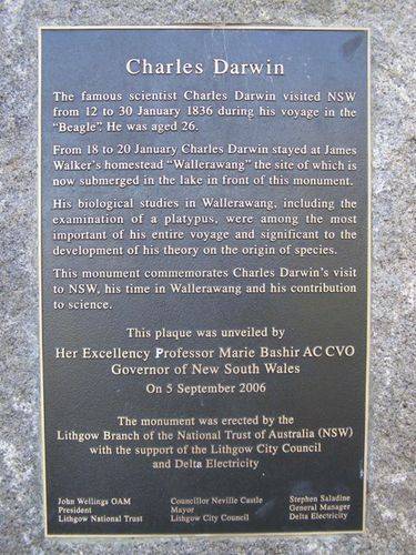 Charles Darwin Memorial Plaque : 24-03-2014