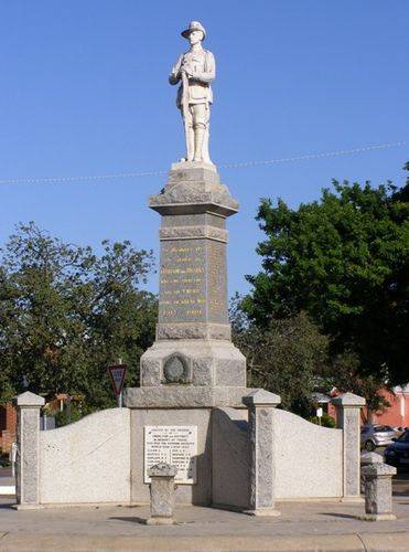 Charlton War Memorial : 12-September-2013 Charlton War Memorial : 12-September-2013