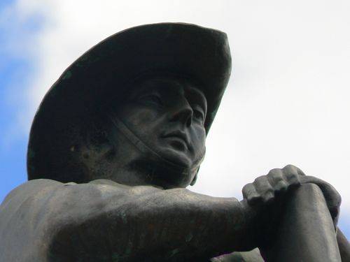 Charters Towers War Memorial : 23-April-2011 Charters Towers War Memorial : 23-April-2011