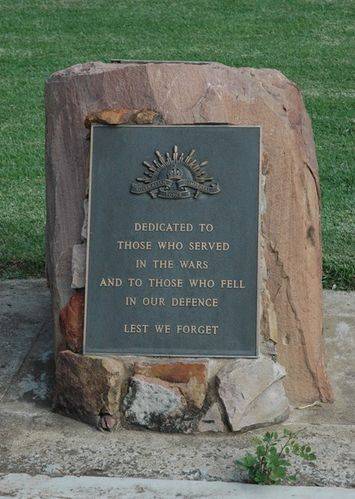 Coleambally War Memorial : 07-June-2013