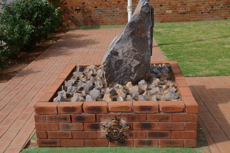 01-May-2013 (Henry Moulds) 01-May-2013 (Henry Moulds)