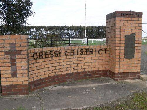 Cressy War Memorial : 08-August-2011 Cressy War Memorial : 08-August-2011