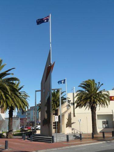 Dandenong Cenotaph and Pillars of Freedom : 12-August-2012 Dandenong Cenotaph and Pillars of Freedom : 12-August-2012