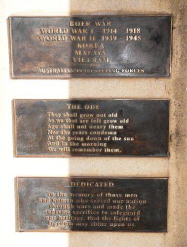 Dandenong Cenotaph and Pillars of Freedom : 12-August-2012 Dandenong Cenotaph and Pillars of Freedom : 12-August-2012