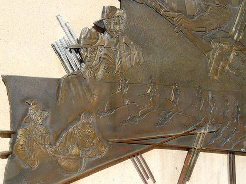 Dandenong Cenotaph and Pillars of Freedom : 12-August-2012 Dandenong Cenotaph and Pillars of Freedom : 12-August-2012