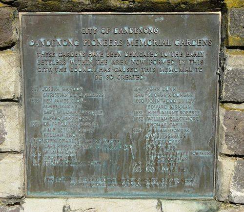 Dandenong Pioneers Memorial Gardens : 12-August-2012