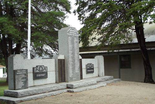 Cobargo War Memorial : November 2013 Cobargo War Memorial : November 2013