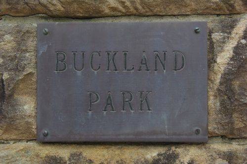 Left Inscription Plaque : 09-04-2014