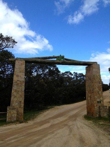 Hurst Memorial Arch : October 2013 Hurst Memorial Arch : October 2013