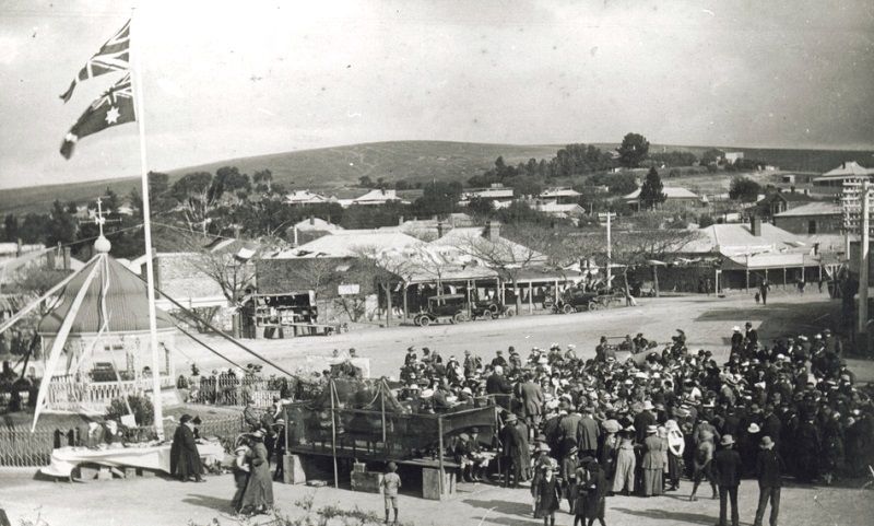 1911 : Memorial unveiling : State Library of South Australia - B-27685