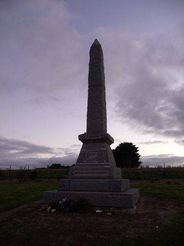 Ellerslie War Memorial : 11-June-2011 Ellerslie War Memorial : 11-June-2011