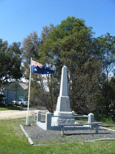 Elphinstone War Memorial : 09-June-2013 Elphinstone War Memorial : 09-June-2013