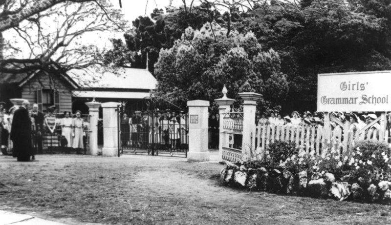 1952 : Unveiling (State Library of Queensland) 1952 : Unveiling (State Library of Queensland)