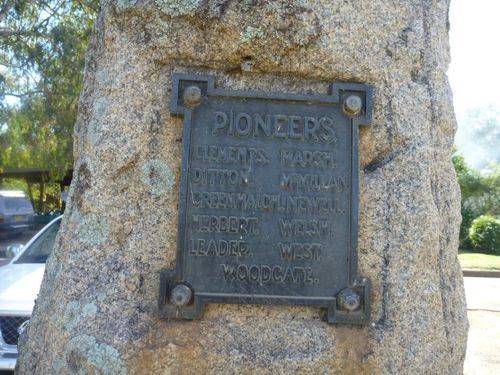 Eugowra Pioneers, Explorers and Premiers Memorial : 29-April-2012