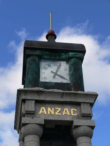 Foster War Memorial : 16-April-2013