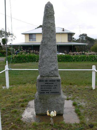 Framlingham War Memorial : 16-July-2011