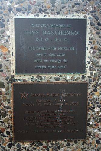 Frazer Park Drownings Plaques : 29-03-2014