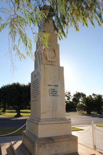 Freeling War Memorial : 27-April-2011 Freeling War Memorial : 27-April-2011