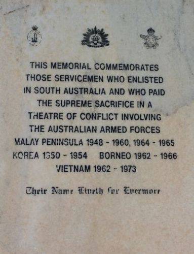 Freeling War Memorial : 27-April-2011