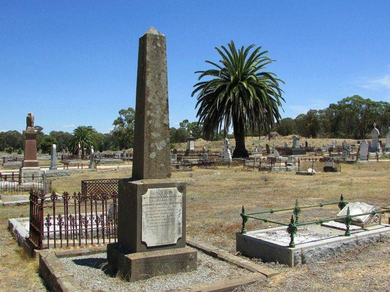 Walters Grave 2 : 28-November-2014