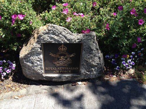 Royal Australian Airforce Insignia : November 2013